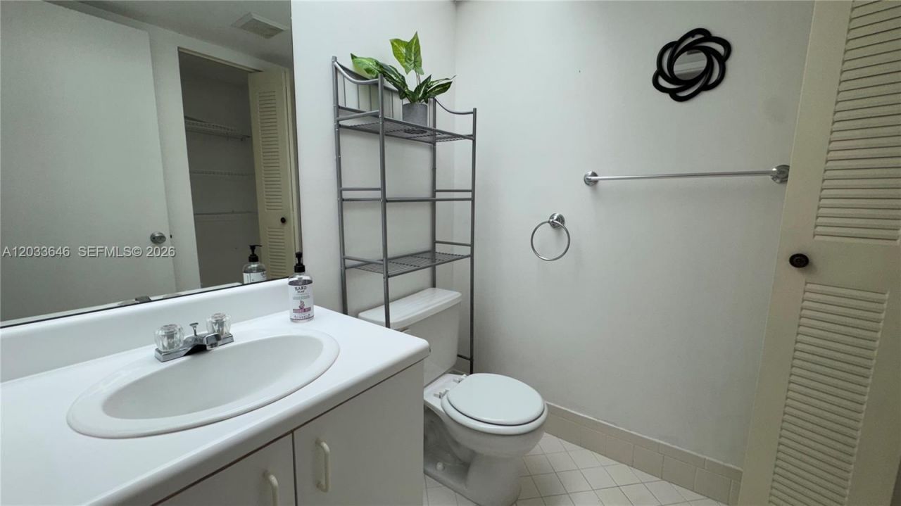 1200 SW 137th Ave, Unit 211E, Pembroke Pines, FL 33027 Photo