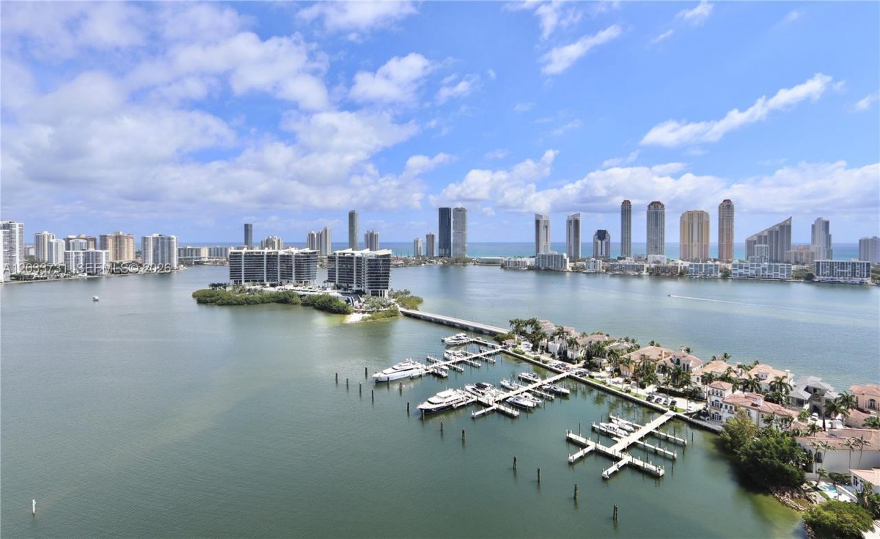 7000 Island Blvd, Unit 2605, Aventura, FL 33160 Main Photo