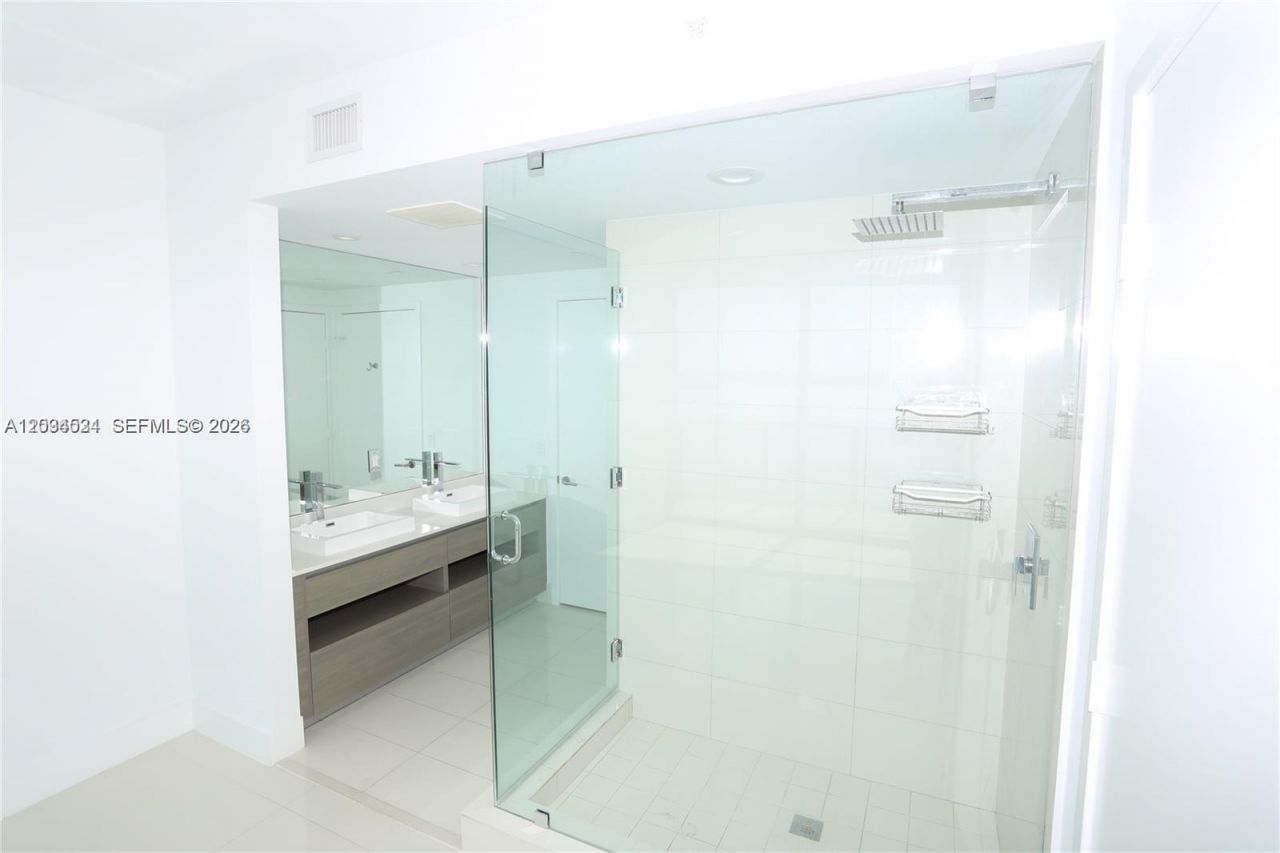 460 NE 28th St, Unit 3404, Miami, FL 33137 Photo