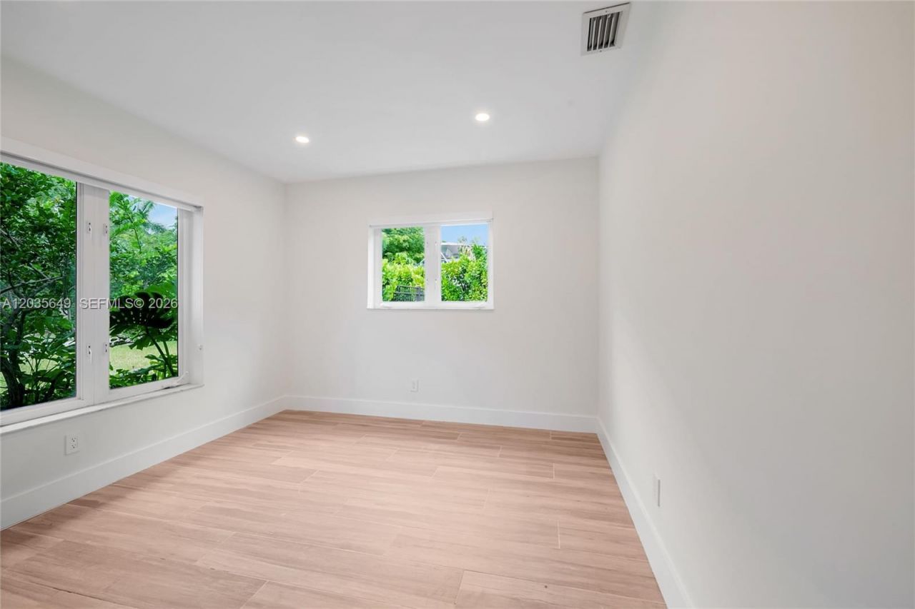 6600 SW 144th St , Coral Gables, FL 33158 Photo