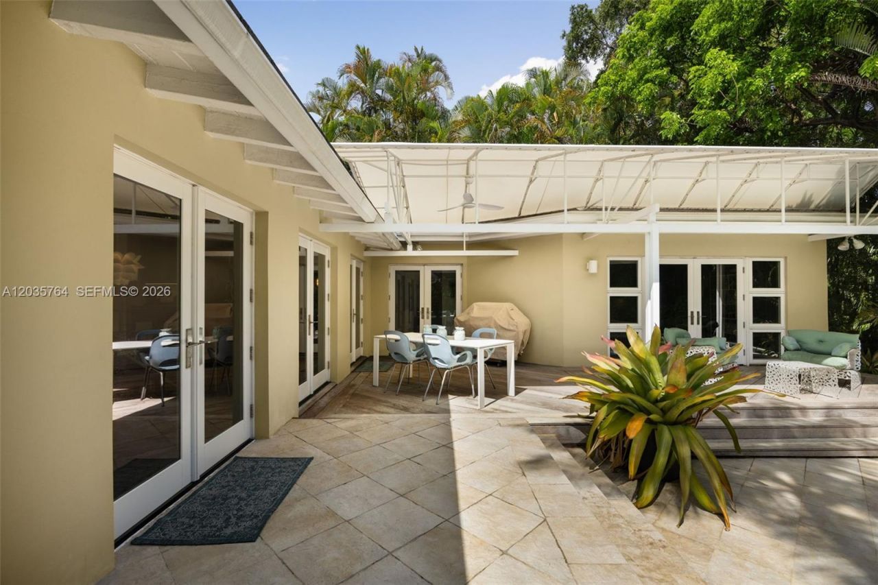 1621 Nocatee Dr, Coconut Grove, FL 33133 Photo
