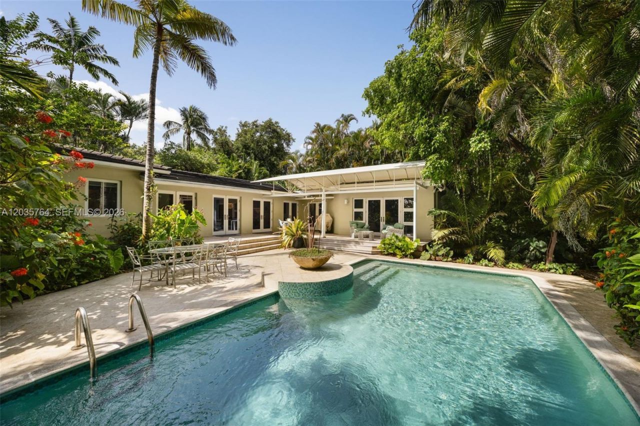 1621 Nocatee Dr, Coconut Grove, FL 33133 Photo