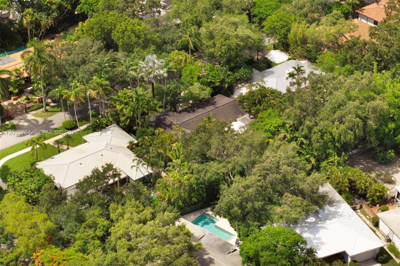 1621 Nocatee Dr, Coconut Grove, FL 33133 Photo
