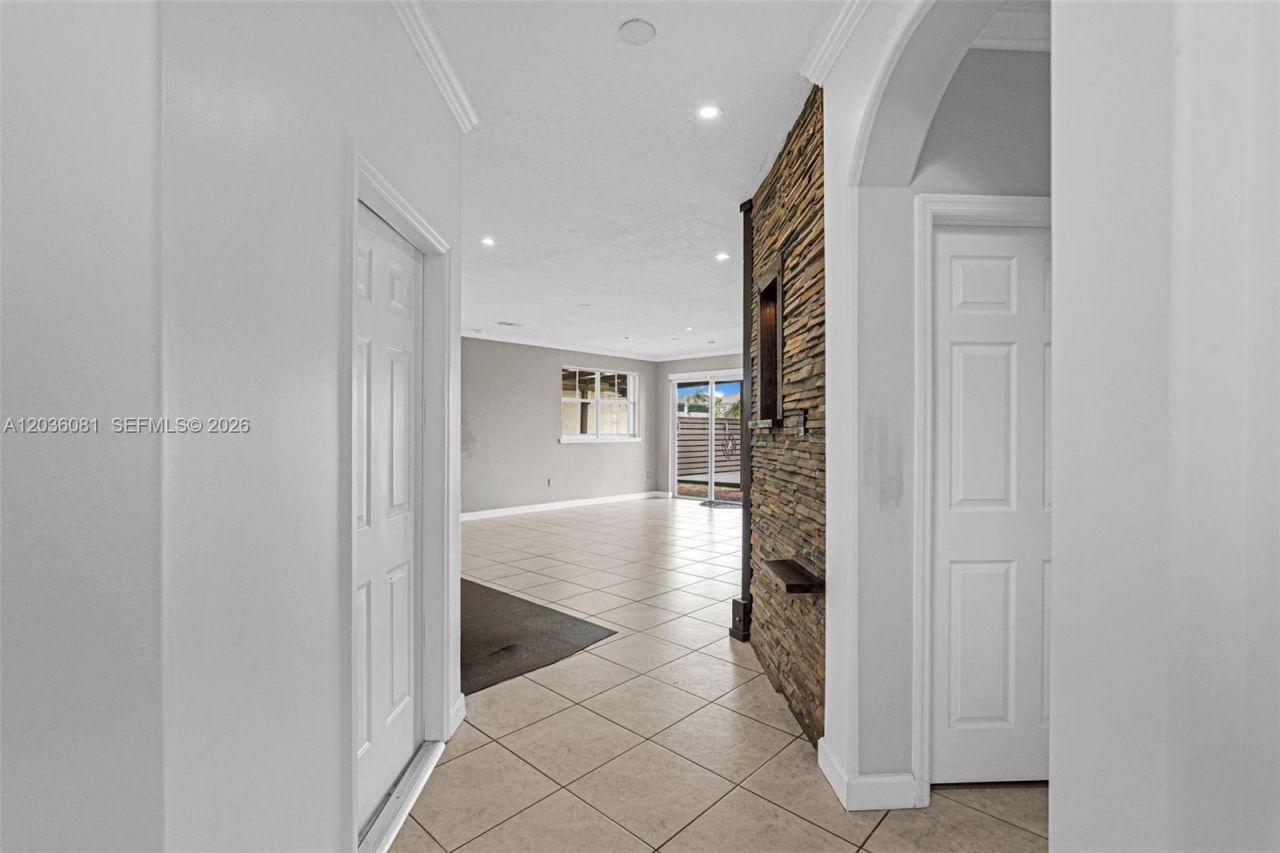 11258 NW 47th Ln , Doral, FL 33178 Photo