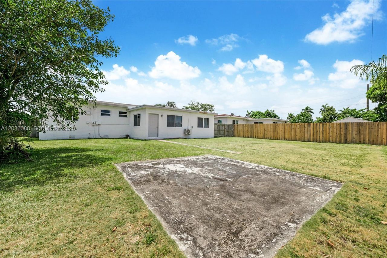 11601 SW 141st St , Miami, FL 33176 Photo