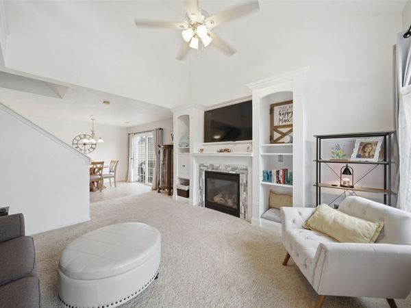 8610 Ep True Parkway , Unit 2012, West Des Moines, IA 50266