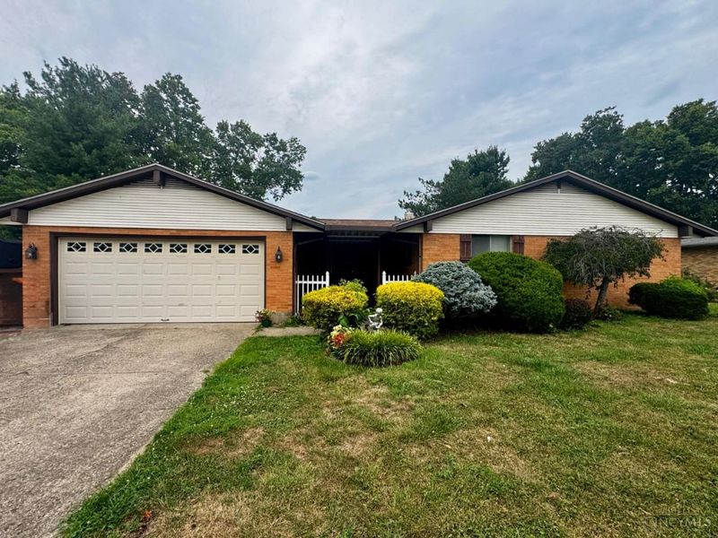 5468 Schiering Drive, Fairfield, OH 45014 Photo 1