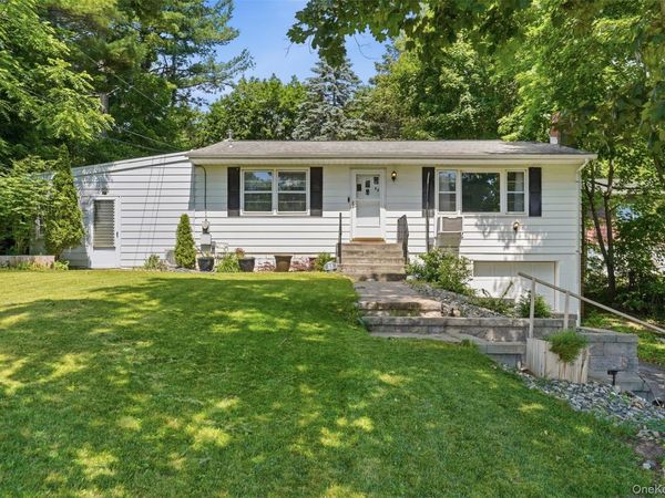 23 Dupay Road , Pleasant Valley, NY 12569