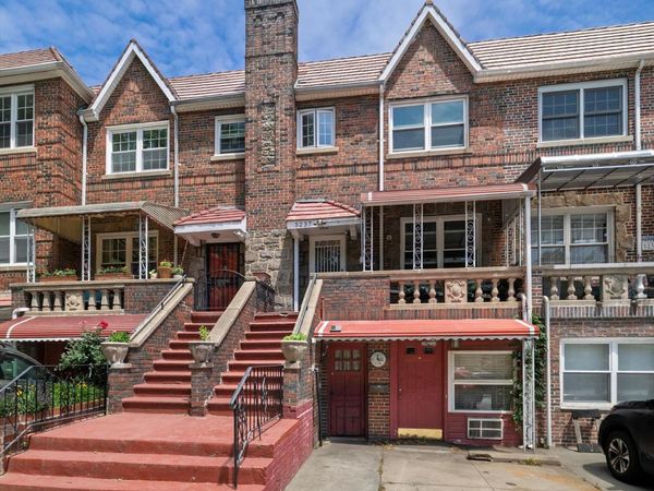 5237 39th Avenue , Sunnyside, NY 11104