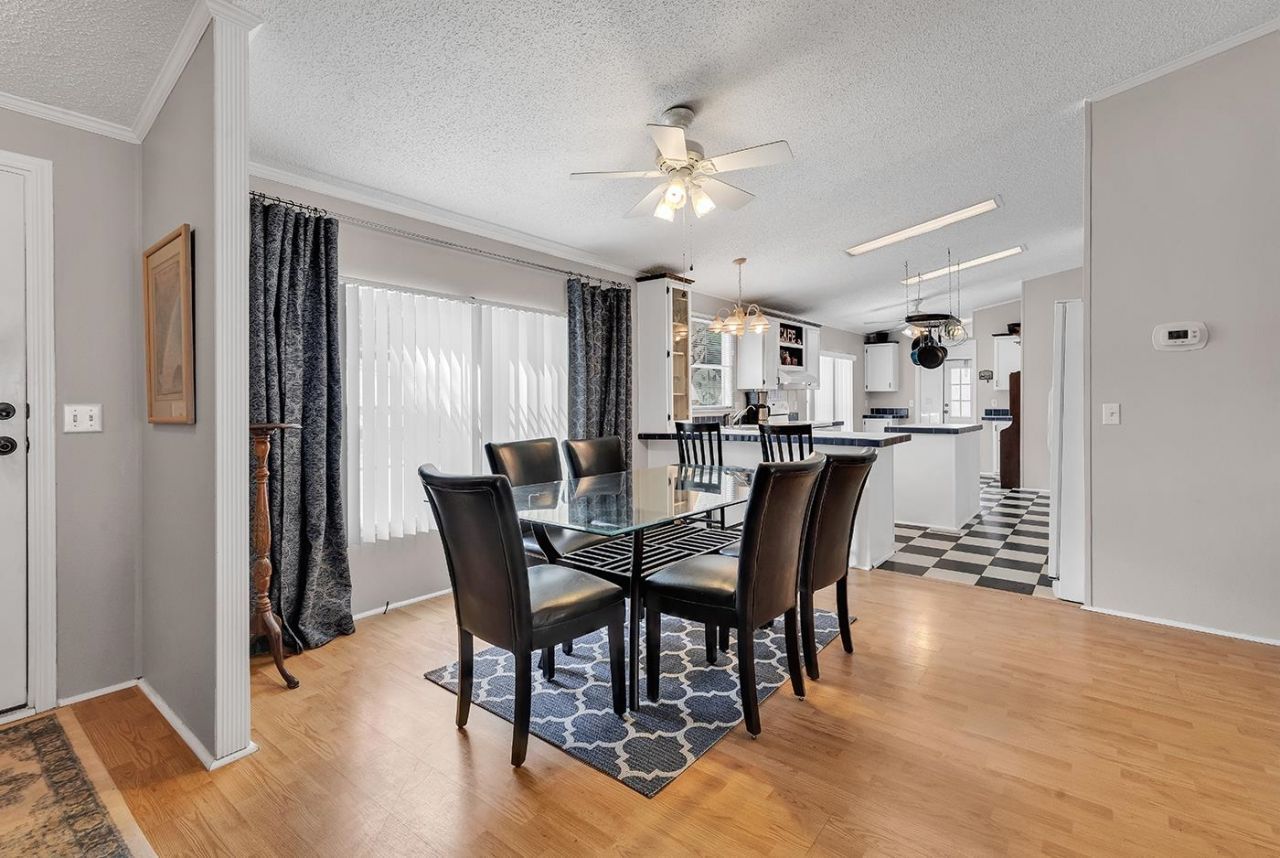 153 Queens Rd.  Photo 14
