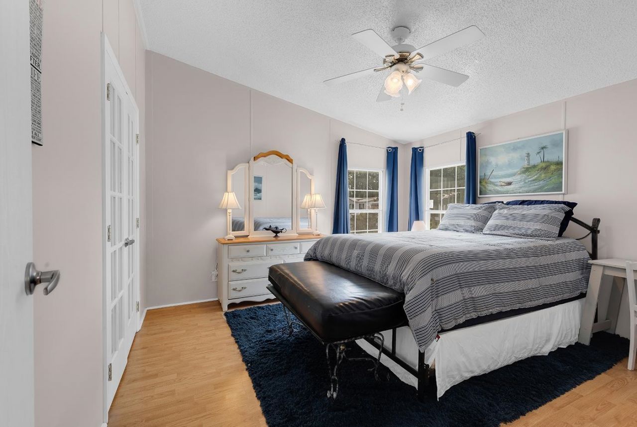 153 Queens Rd.  Photo 16