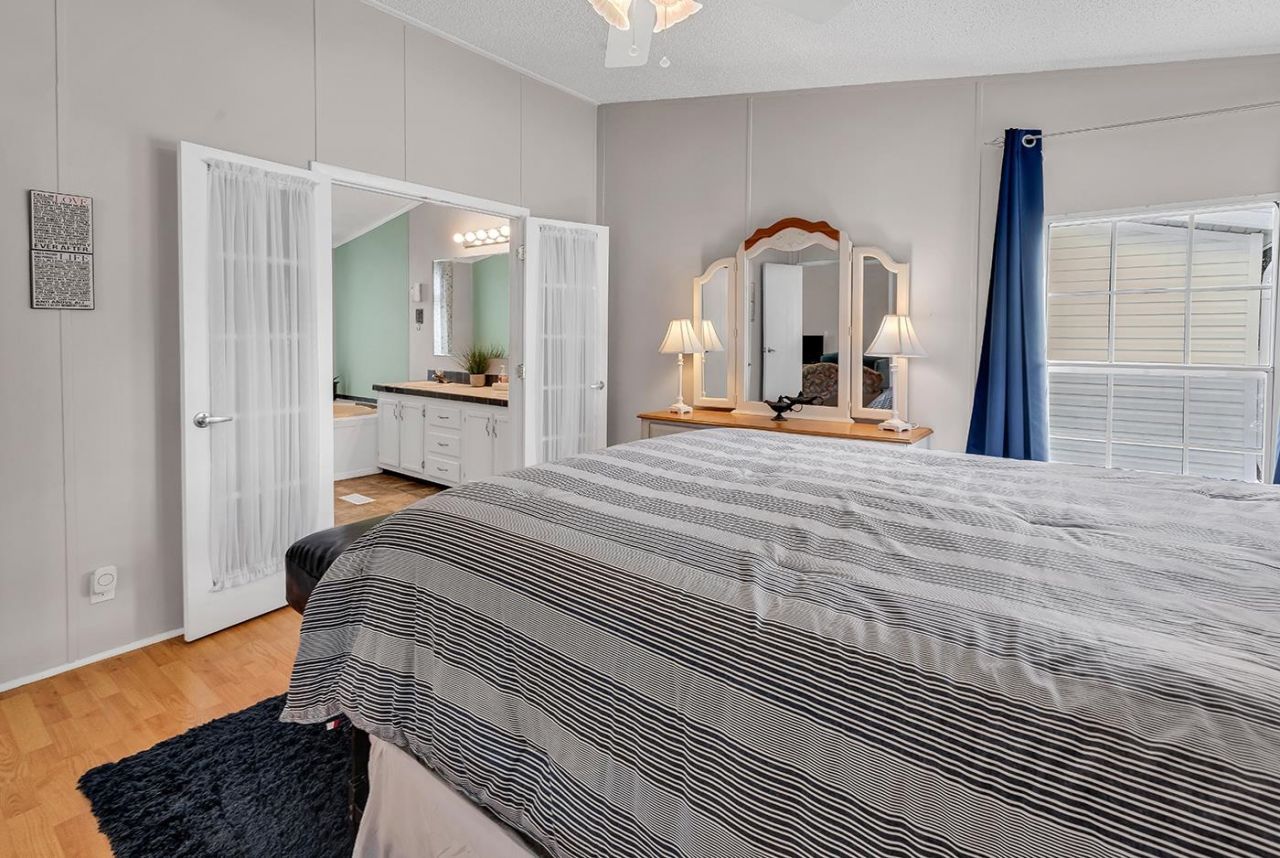 153 Queens Rd.  Photo 17