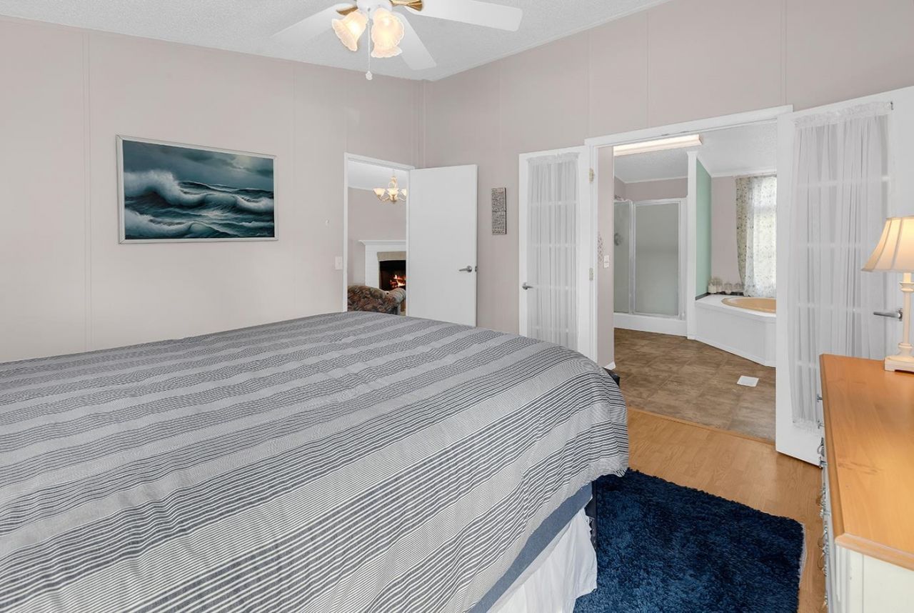 153 Queens Rd.  Photo 18