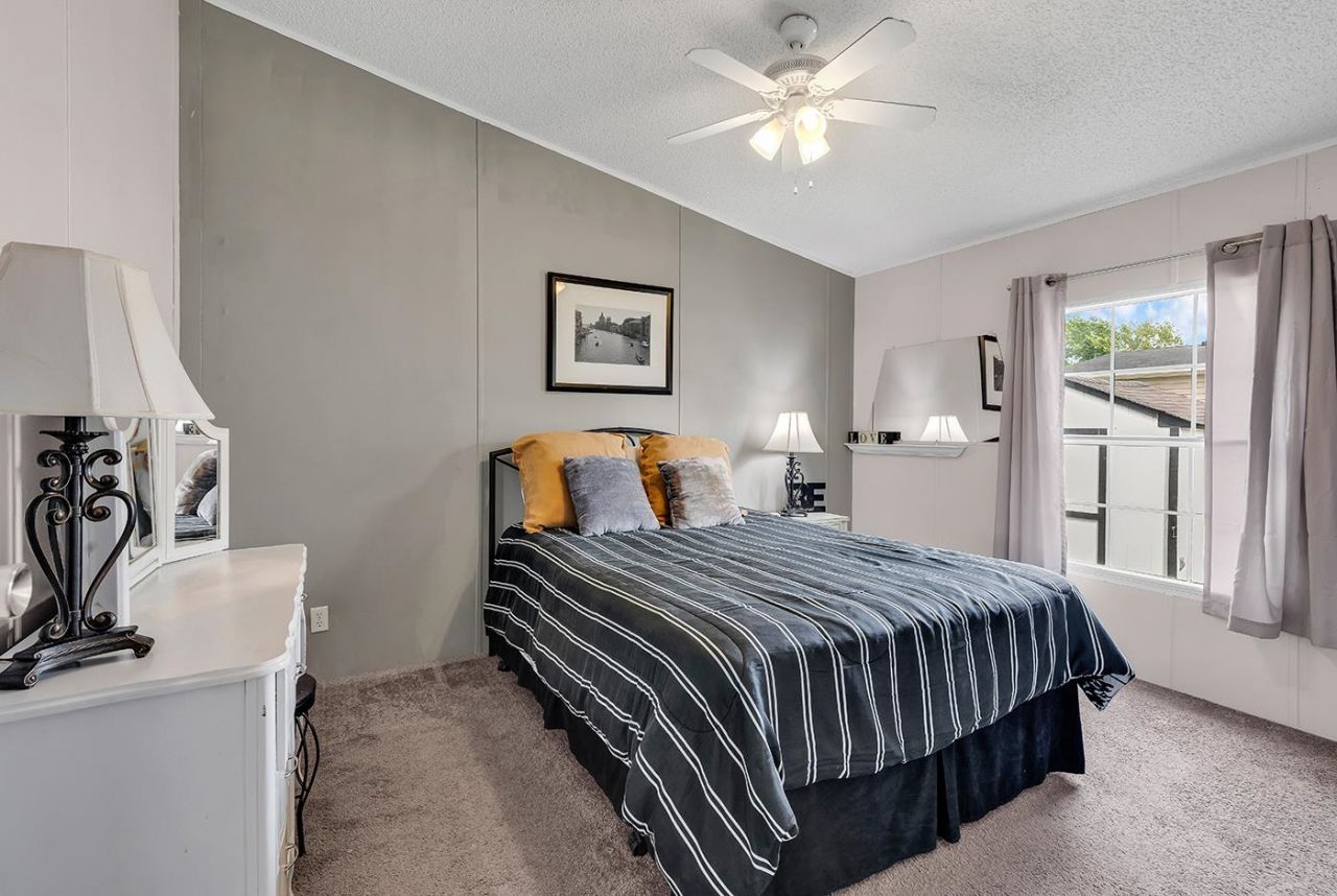 153 Queens Rd.  Photo 23