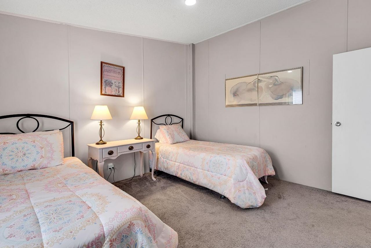 153 Queens Rd.  Photo 25