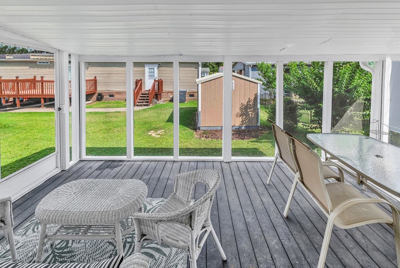 153 Queens Rd.  Photo 29
