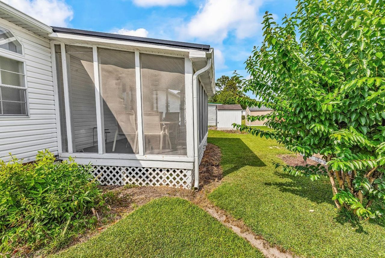 153 Queens Rd.  Photo 36