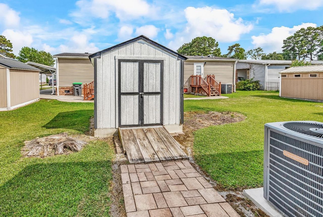 153 Queens Rd.  Photo 40