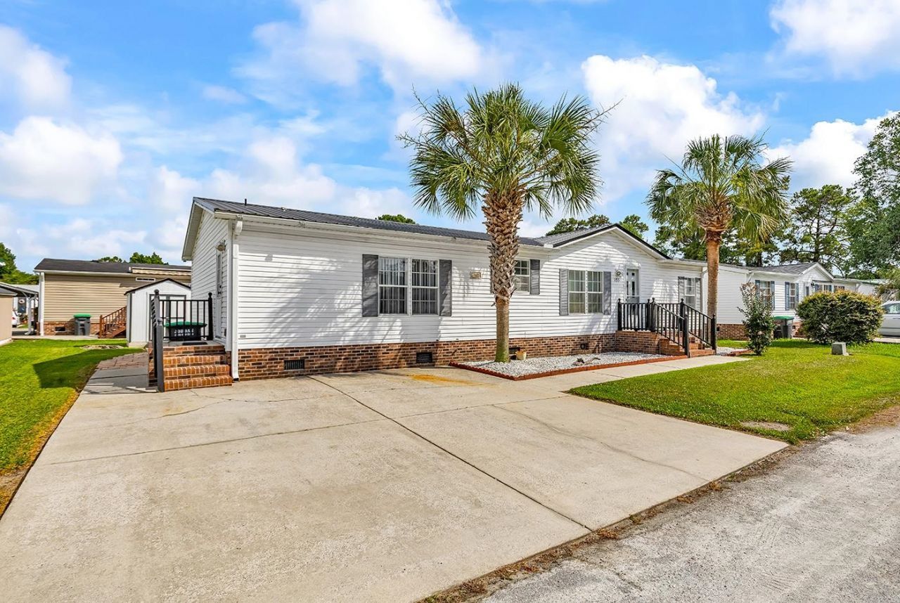 153 Queens Rd.  Photo 41