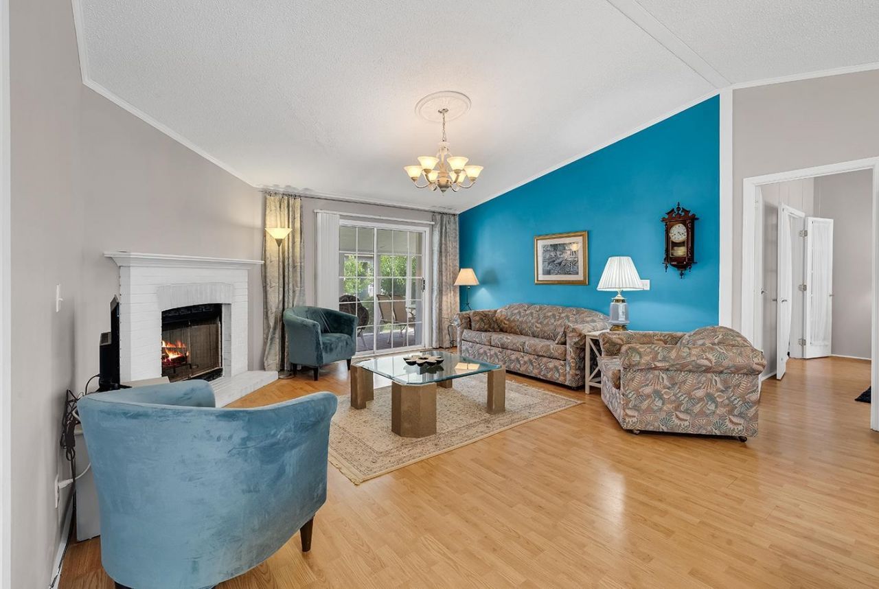153 Queens Rd.  Photo 5