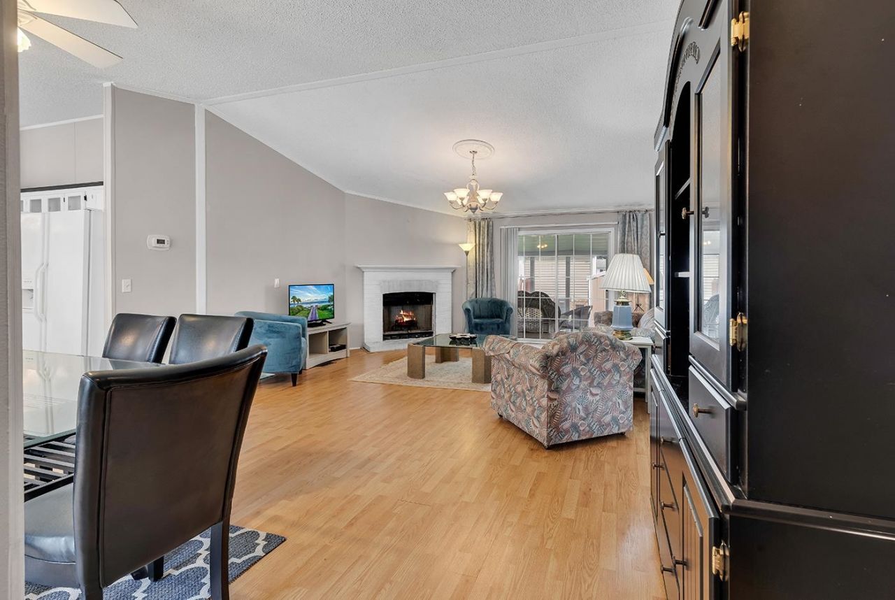 153 Queens Rd.  Photo 6