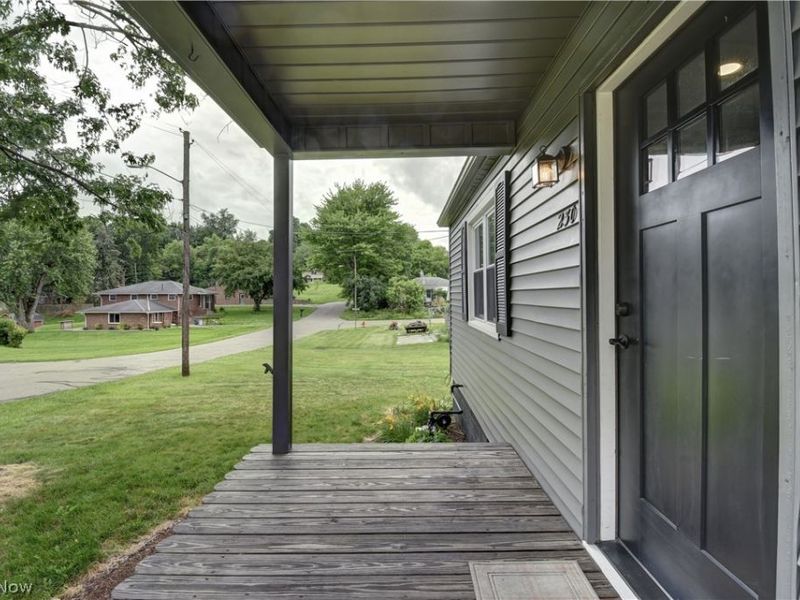 230 5th Street SW, Sugarcreek, OH 44681 Photo 3