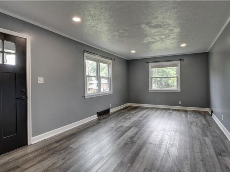 230 5th Street SW, Sugarcreek, OH 44681 Photo 4
