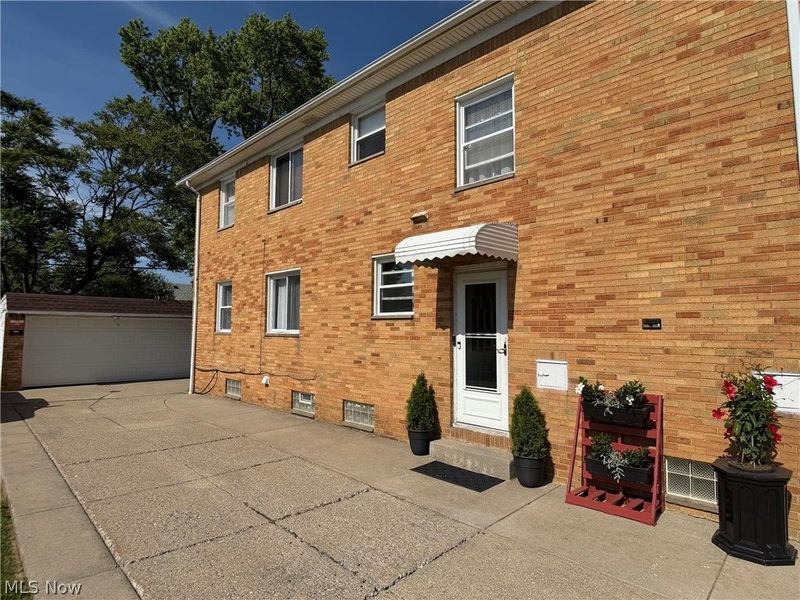 3200 Snow Road, Parma, OH 44134 Photo 5