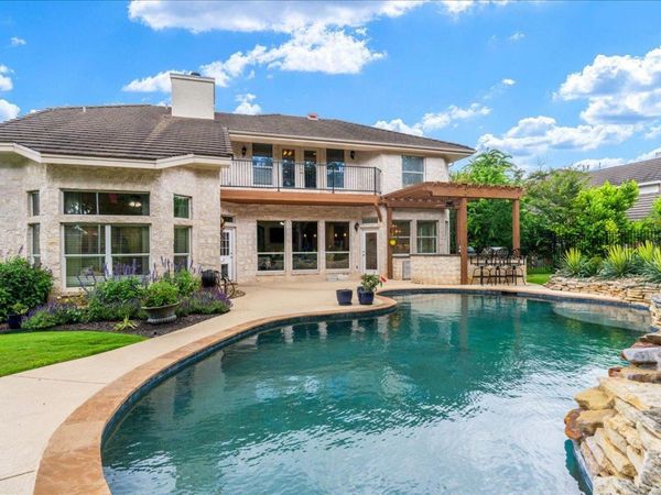 58 Cottondale RD , The Hills, TX 78738