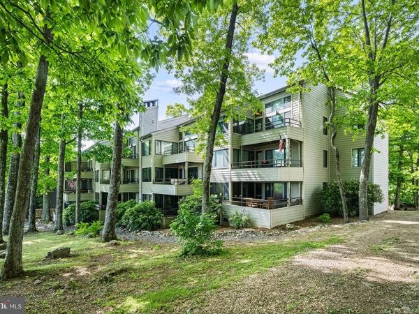 312 DOBIE , ROSELAND, VA 22967