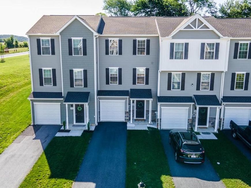 269 Holstein Drive, Hanover, PA 17331 Main Photo