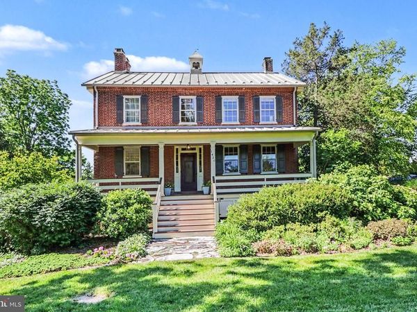1450 MAIN STREET, MECHANICSBURG, PA 17055