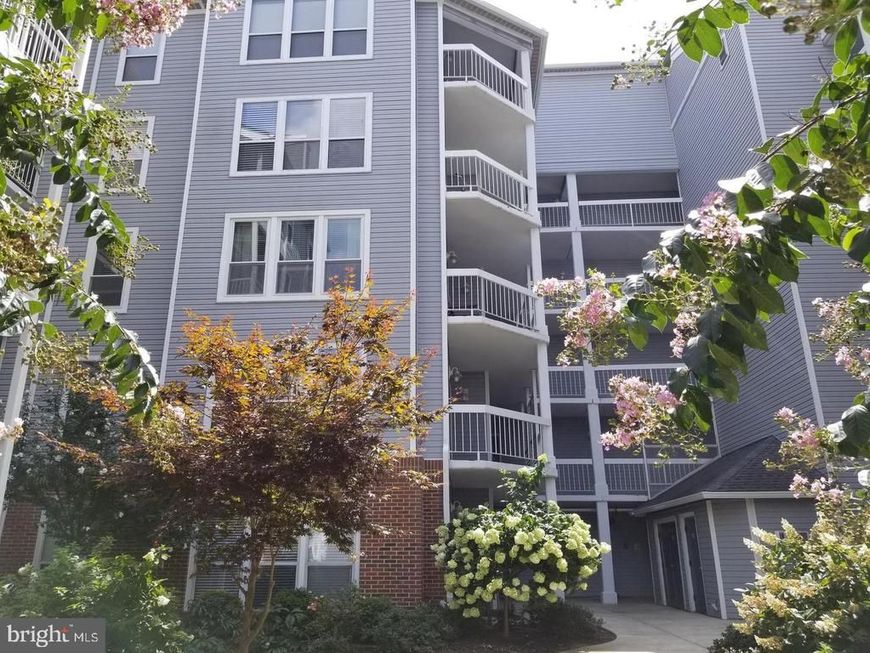3178 Summit Square Drive, Unit 3-B12, Oakton, VA 22124 Main Photo