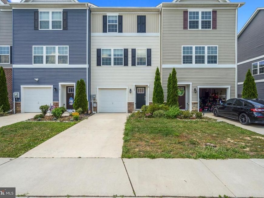 123 Vespucci Lane, Martinsburg, WV 25404 Main Photo