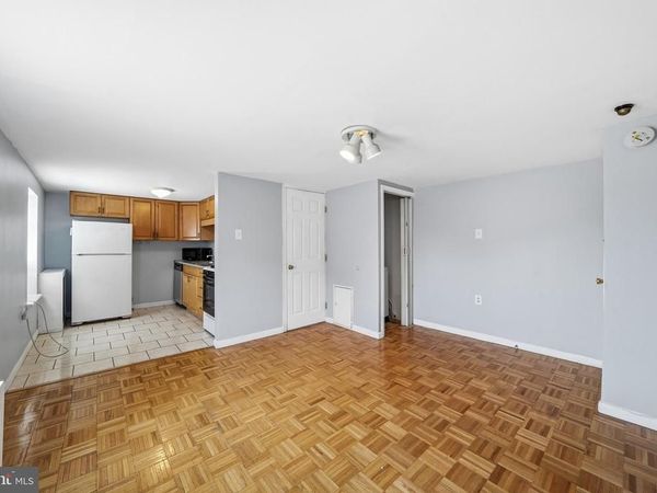 924 S 10TH STREET , PHILADELPHIA, PA 19147