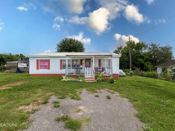 935 Summer St, Loudon, TN 37774