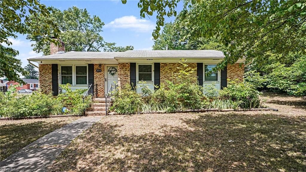 2210 Fawn Street, Greensboro, NC 27403 Main Photo