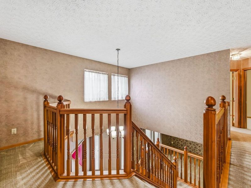 3694 STUNSAIL Lane , Columbus, OH 43221 Photo 29