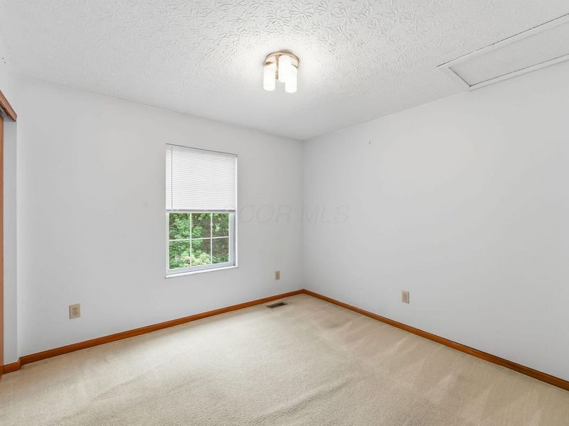 3694 STUNSAIL Lane , Columbus, OH 43221 Photo 38