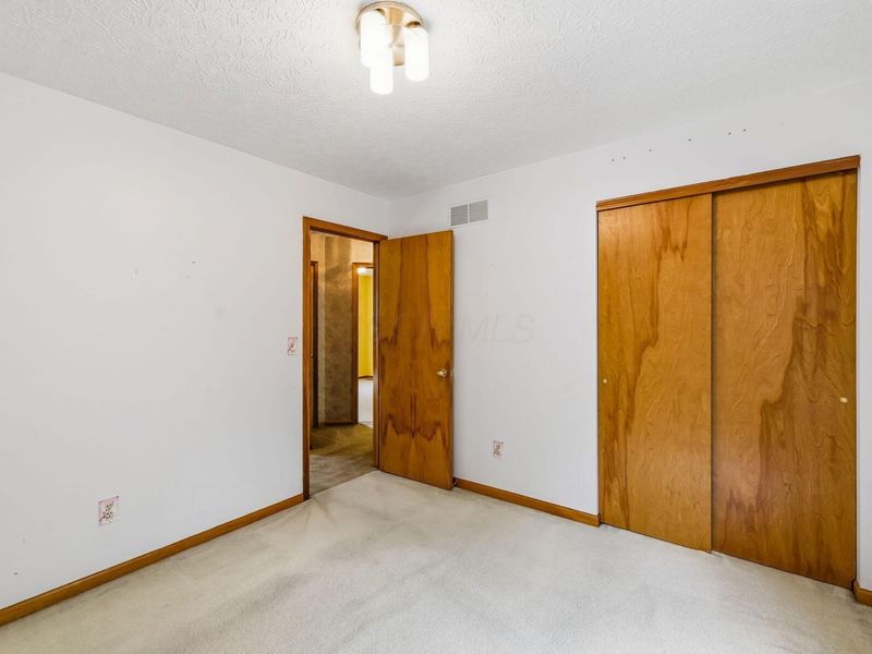 3694 STUNSAIL Lane , Columbus, OH 43221 Photo 39