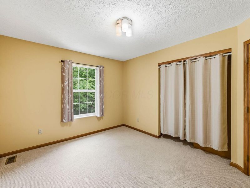 3694 STUNSAIL Lane , Columbus, OH 43221 Photo 40
