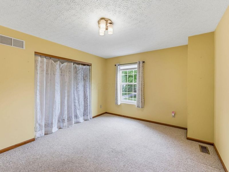 3694 STUNSAIL Lane , Columbus, OH 43221 Photo 42
