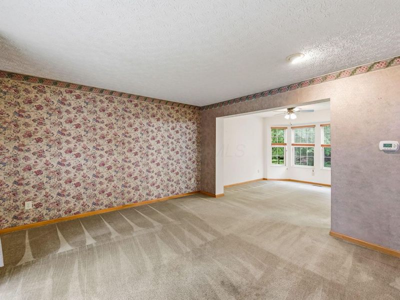 3694 STUNSAIL Lane , Columbus, OH 43221 Photo 7