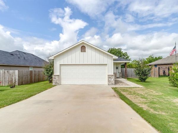 609 Mesquite, Rio Vista, TX 76093