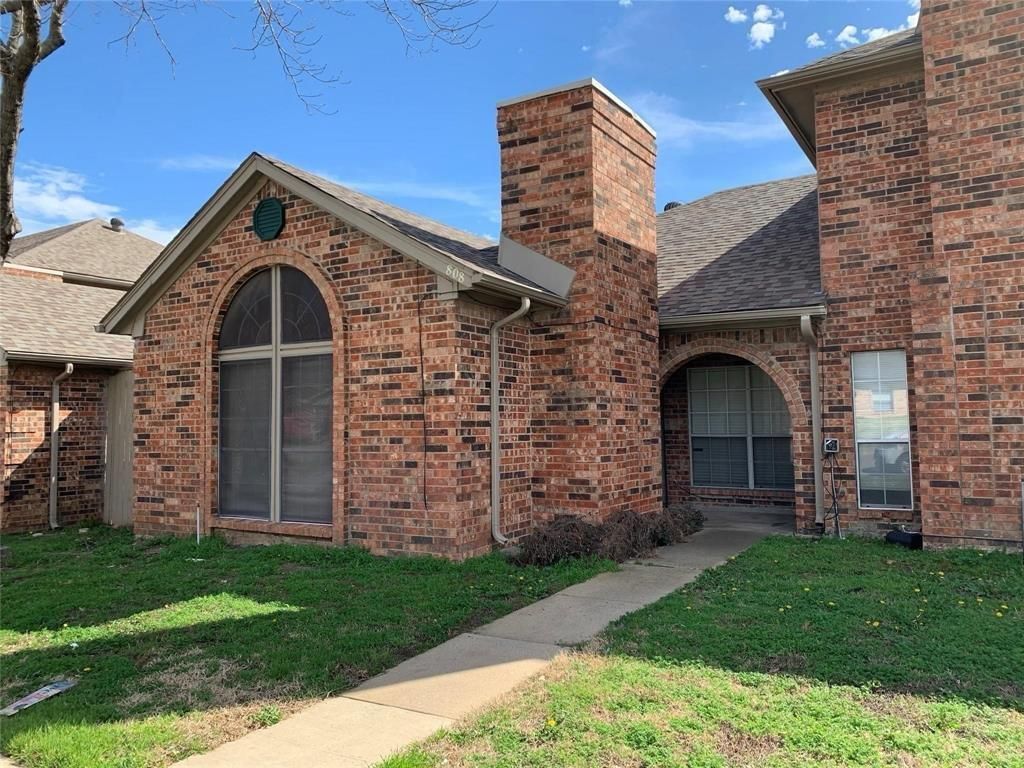 814 Custer Street , Arlington, TX 76014 Main Photo