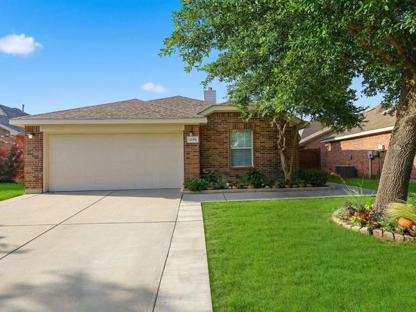 1136 Kachina Lane, Fort Worth, TX 76052