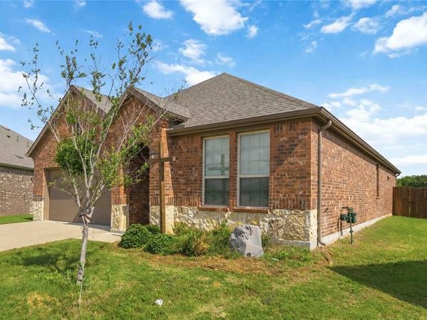 11005 Mustang Trail , Aubrey, TX 76227
