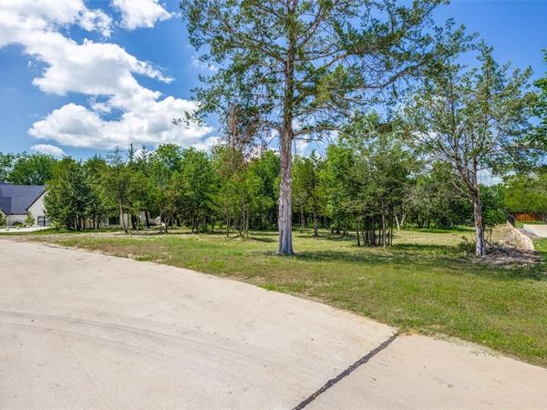 507 Charlie Joseph Drive, Van Alstyne, TX 75495