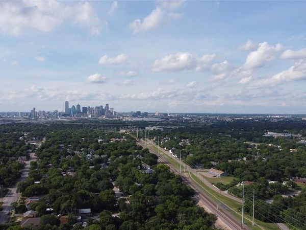 1410 S Denley Drive , Dallas, TX 75216