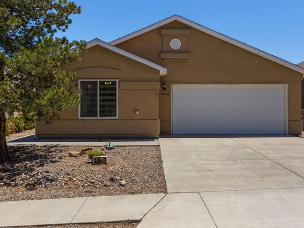 10460 Pamplona Street NW, Albuquerque, NM 87114